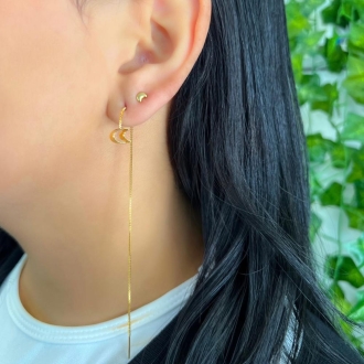 Detalhes do produto Brinco de Fio com Lua Vazada, em Ouro