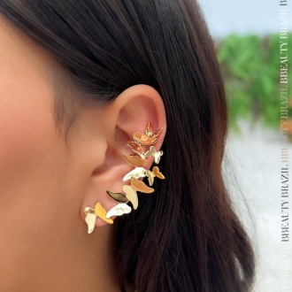 Detalhes do produto Brinco Ear Cuff com oito borboletas lisas, em ouro - CPV23/24
