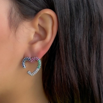 Detalhes do produto Brinco coração cravejado com zirconias coloridas, em ródio