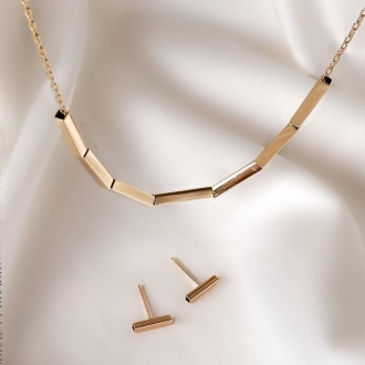 Detalhes do produto Colar elo cartier com Sete Barrinhas lisas, em ouro - CPV23/24