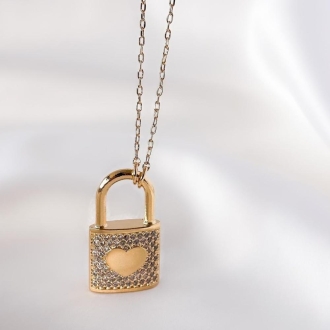 Detalhes do produto Colar cadeado cravejado de zirconias cristais, em ouro