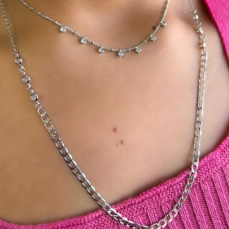 Detalhes do produto Colar meia corrente com seis zirconias, em rodio branco