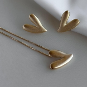 Detalhes do produto Colar Coração Style em Ouro Acetinado