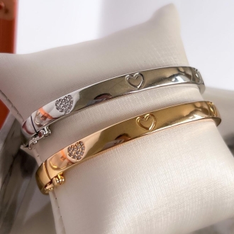 Detalhes do produto Bracelete com relevo de coraçaõ em rodio branco