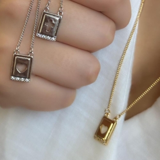 Detalhes do produto Colar Escapulário Coração e Cruz com base Cravejada em ouro