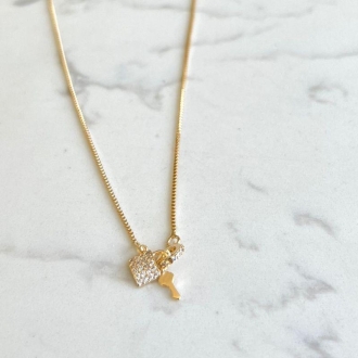 Detalhes do produto Colar com uma chave lisa e um cadeado cravejado, em ouro