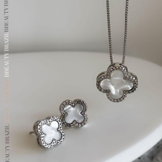 Detalhes do produto Colar Van Cleef madrepérola, em ródio branco